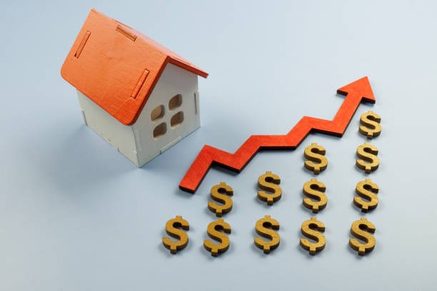 A property with a dollar sign and a dollar sign next to it, representing potential ROI, Hamilton property management firms